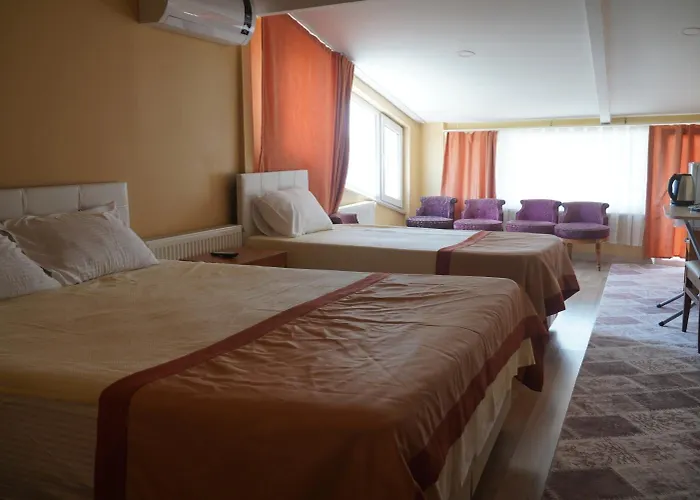 Ihva Pier Loti מלון 3*