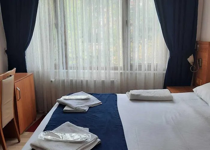 Ihva Pier Loti מלון 3*