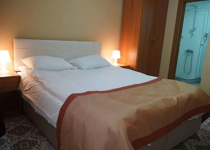 Ihva Pier Loti מלון 3*