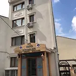 Ihva Pier Loti 酒店
