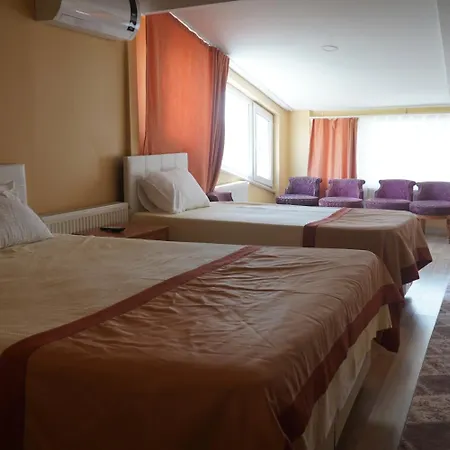 Ihva Pier Loti 호텔 3*